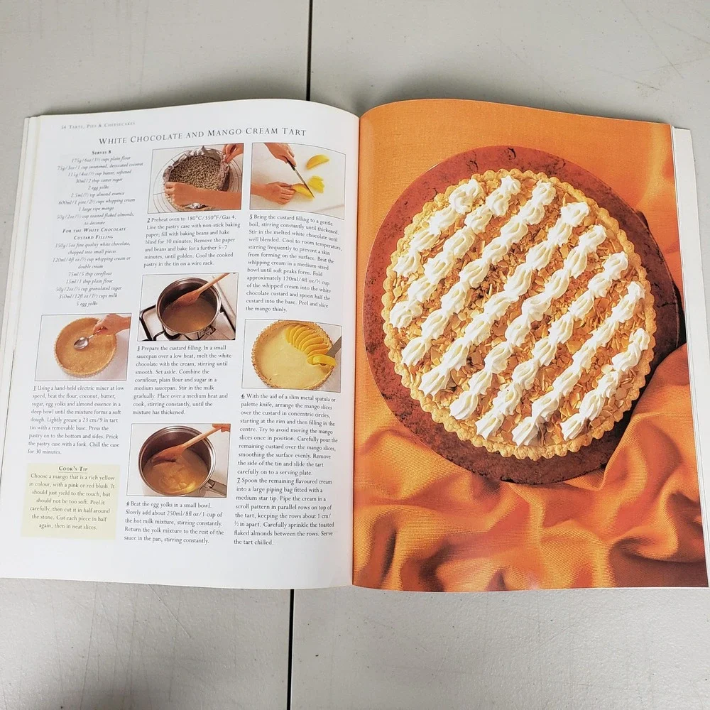 70 Classic Chocolate Recipes Cookbook Christine France Hermes House 2009 Book